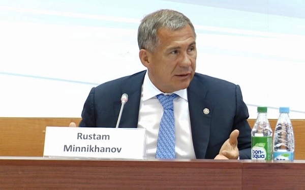 Рустам Минниханов Рустам Минниханов